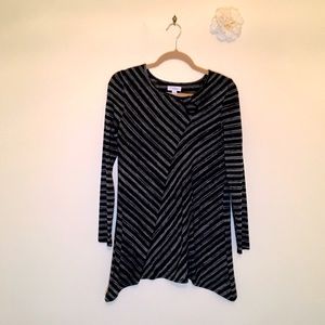Flattering Diagonally Striped Black Long Sleeved Keyhole tunic by Indigo
